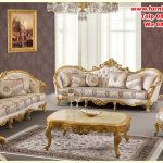https://furnitureklasikan.com/wp-content/uploads/2018/02/kursi-tamu-ukiran-barcelona-mewah.jpg